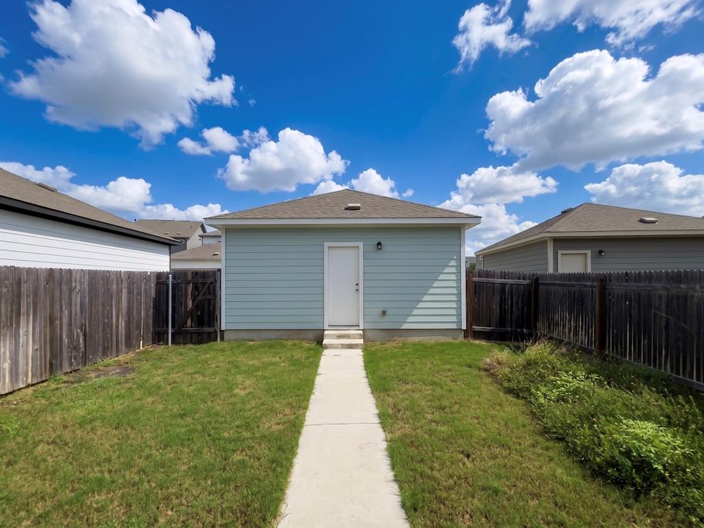 1721 Fountain Bridge Dr Property Photo 19
