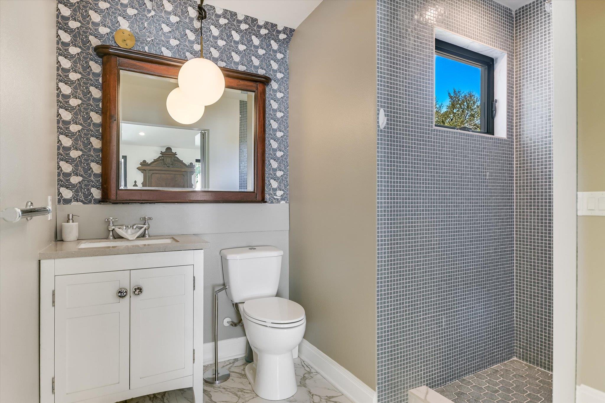 1300 Navasota St Property Photo 13