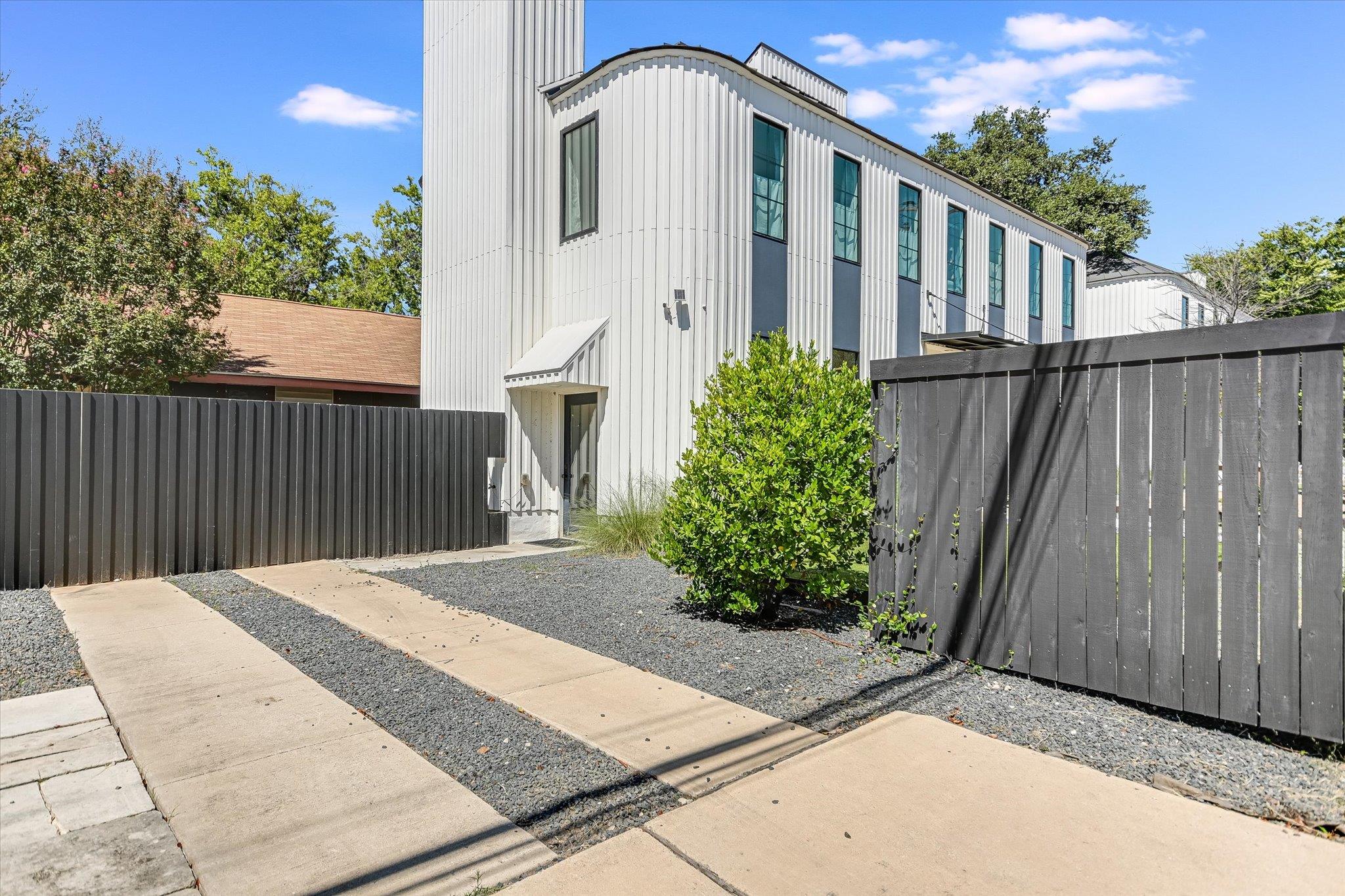1300 Navasota St Property Photo 20
