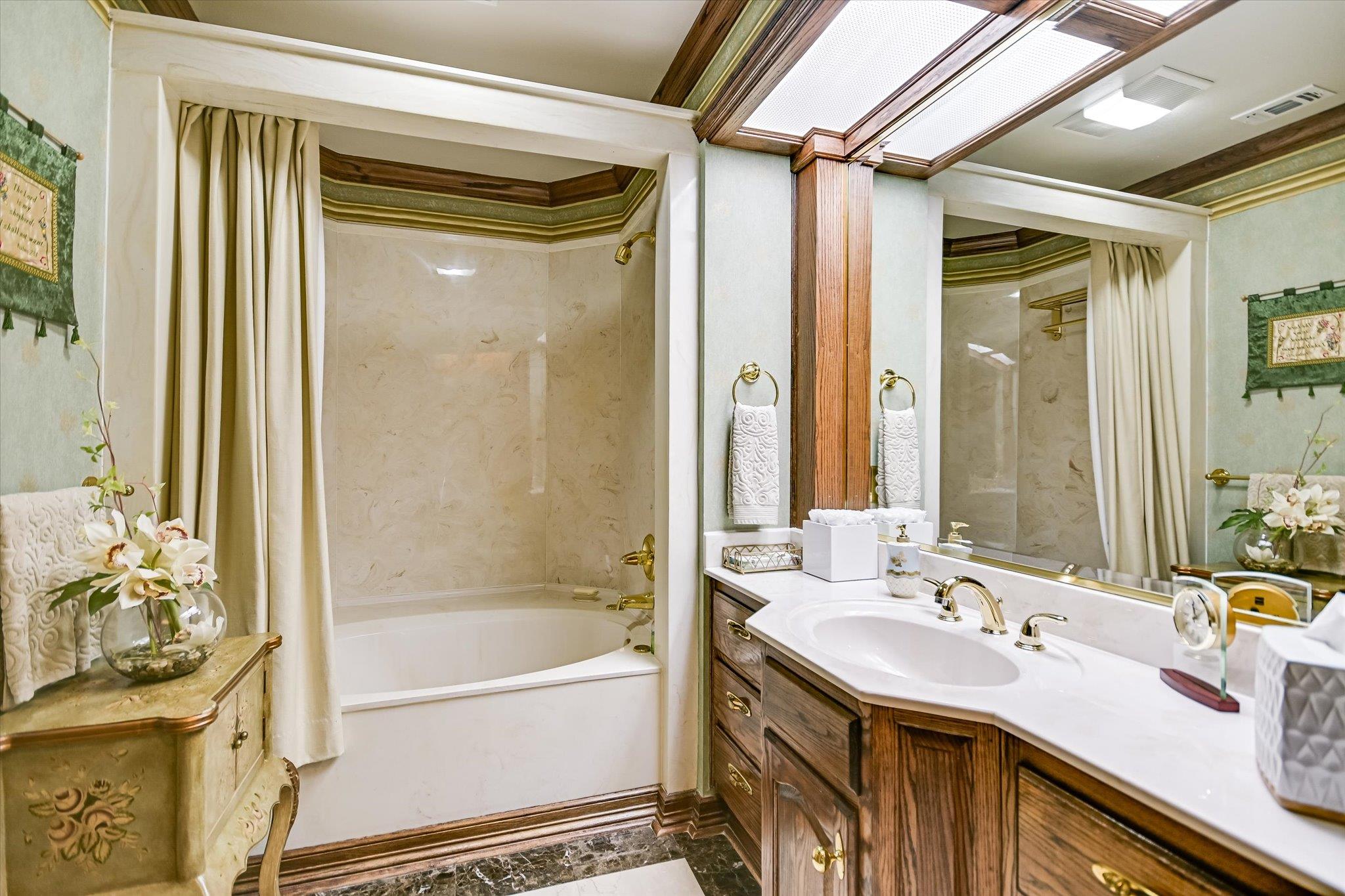 7802 Shadyrock Dr Property Photo 23