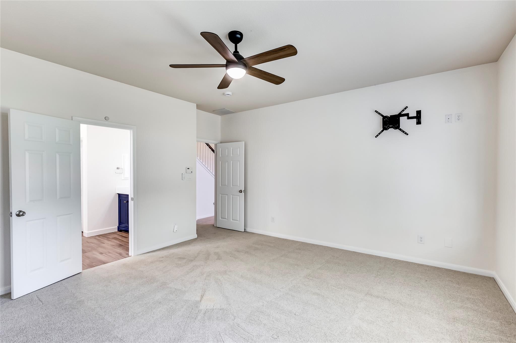 15617 Pumpkin Ridge Dr Property Photo 18