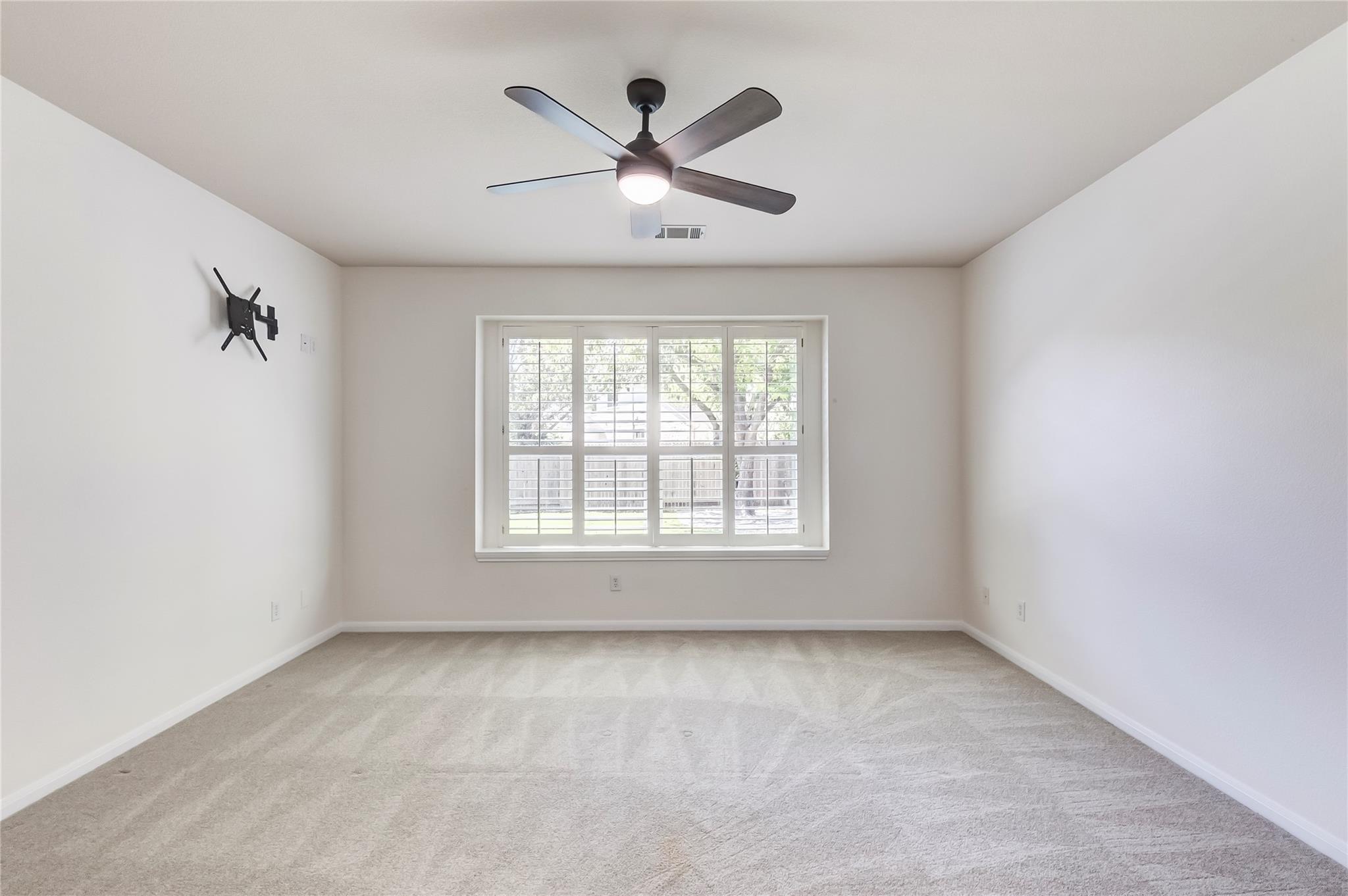 15617 Pumpkin Ridge Dr Property Photo 19