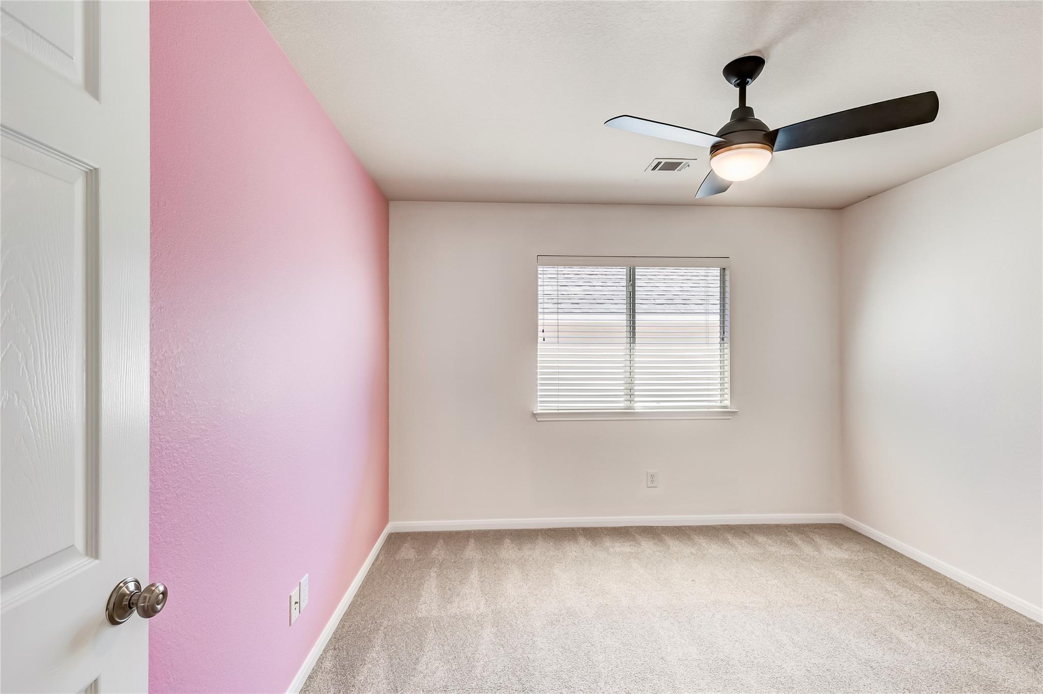 15617 Pumpkin Ridge Dr Property Photo 28