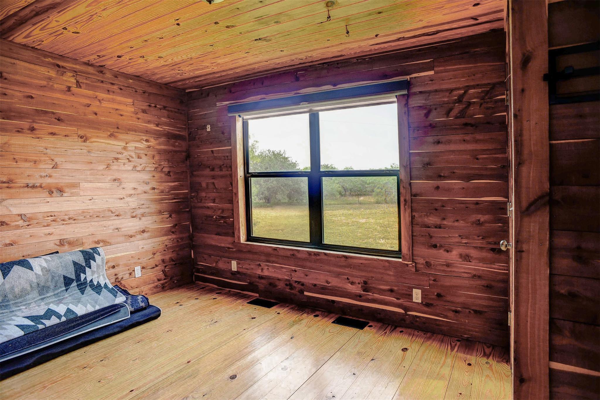 323 Cr 446 None Property Photo 14