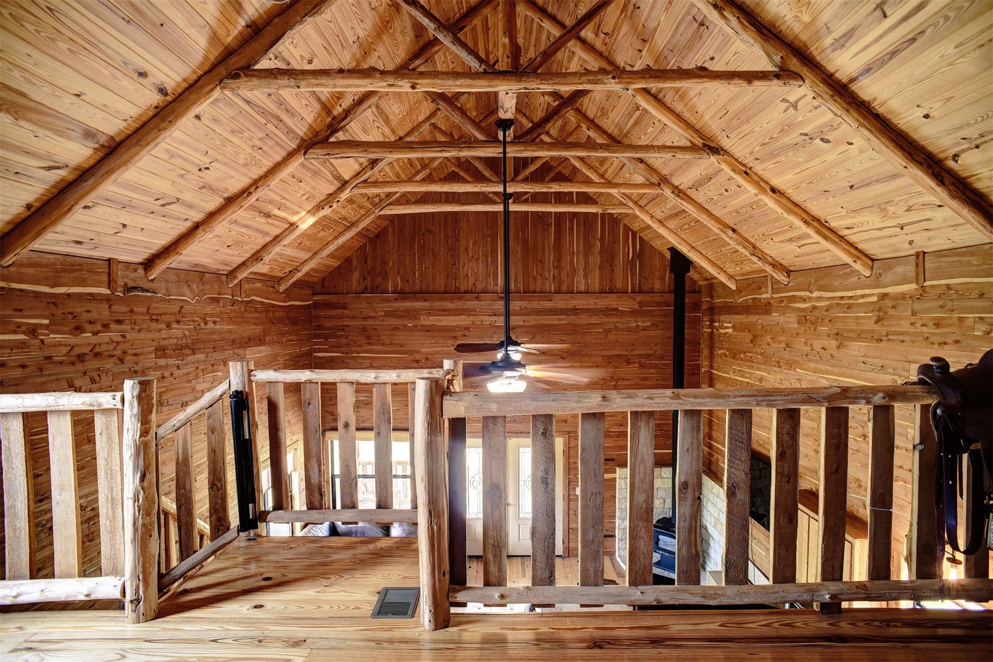 323 Cr 446 None Property Photo 16