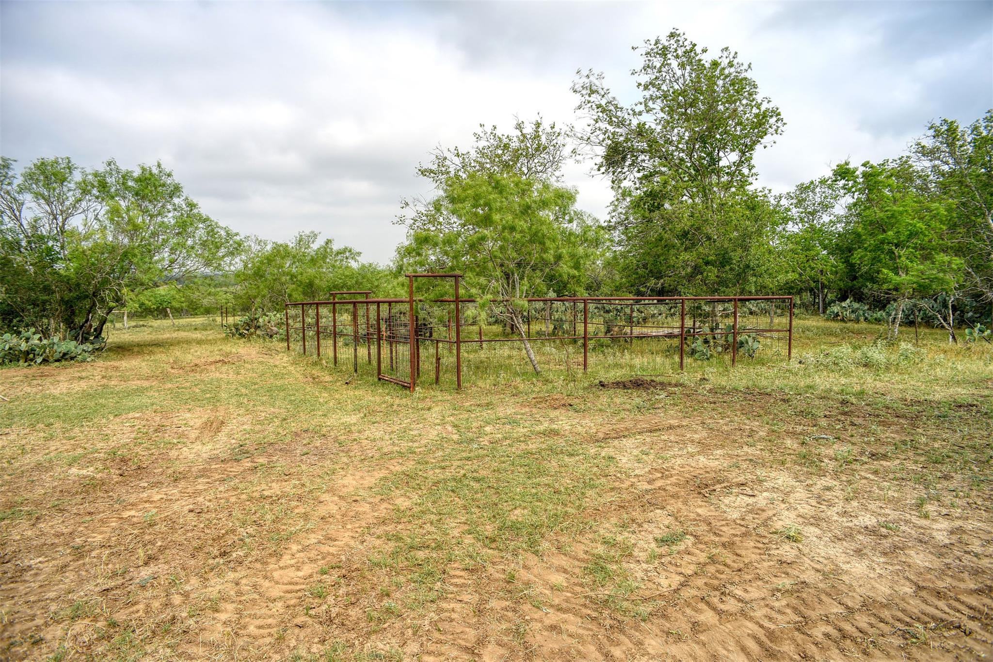 323 Cr 446 None Property Photo 32