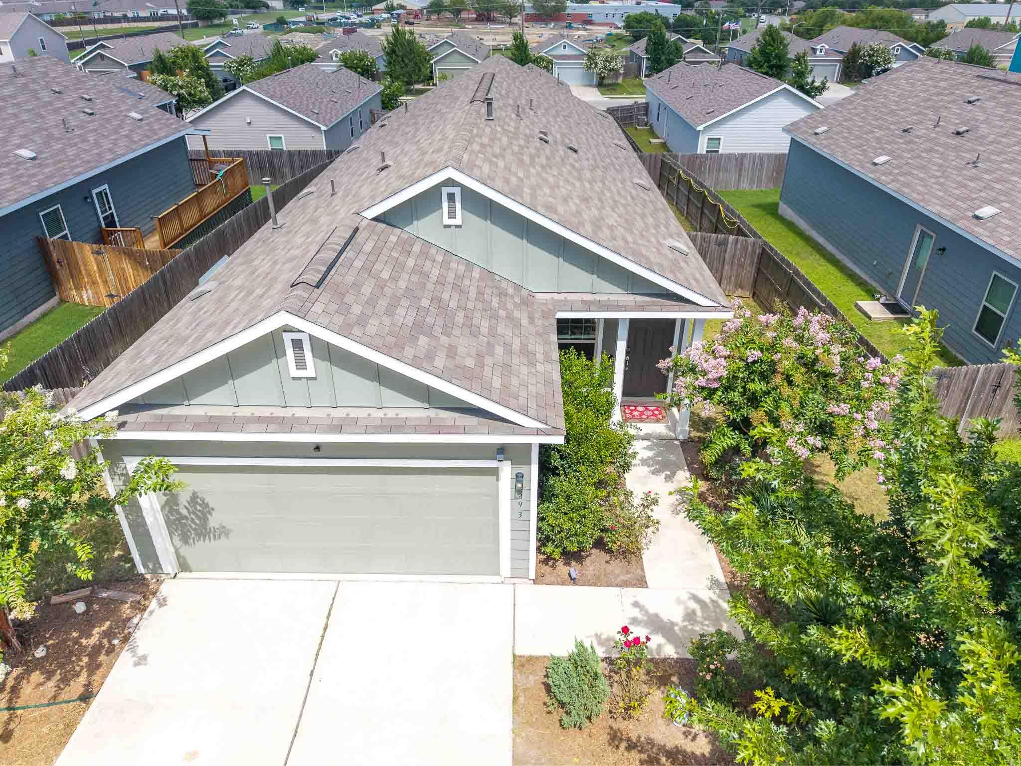 393 Moon Stone Trl Property Photo 5