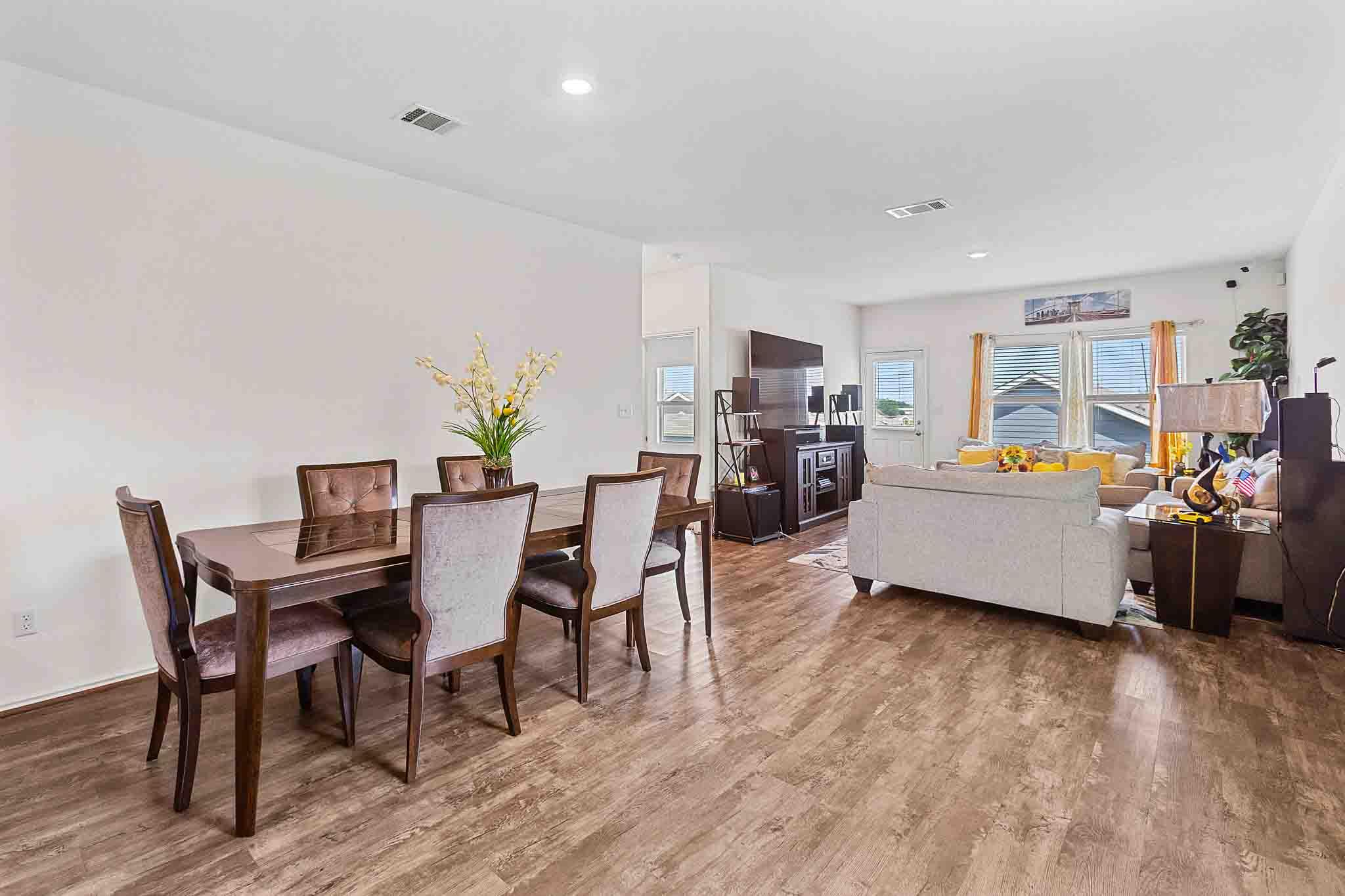 393 Moon Stone Trl Property Photo 9