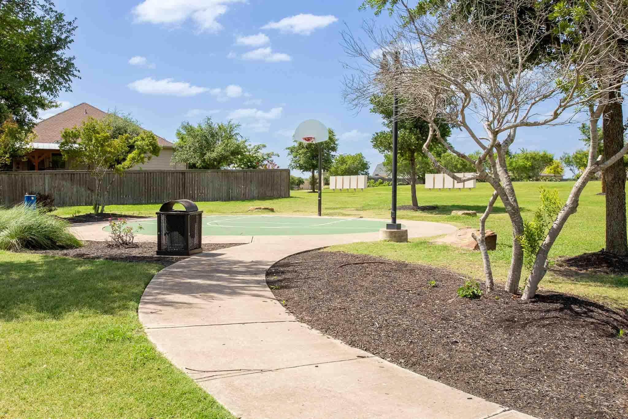 393 Moon Stone Trl Property Photo 31