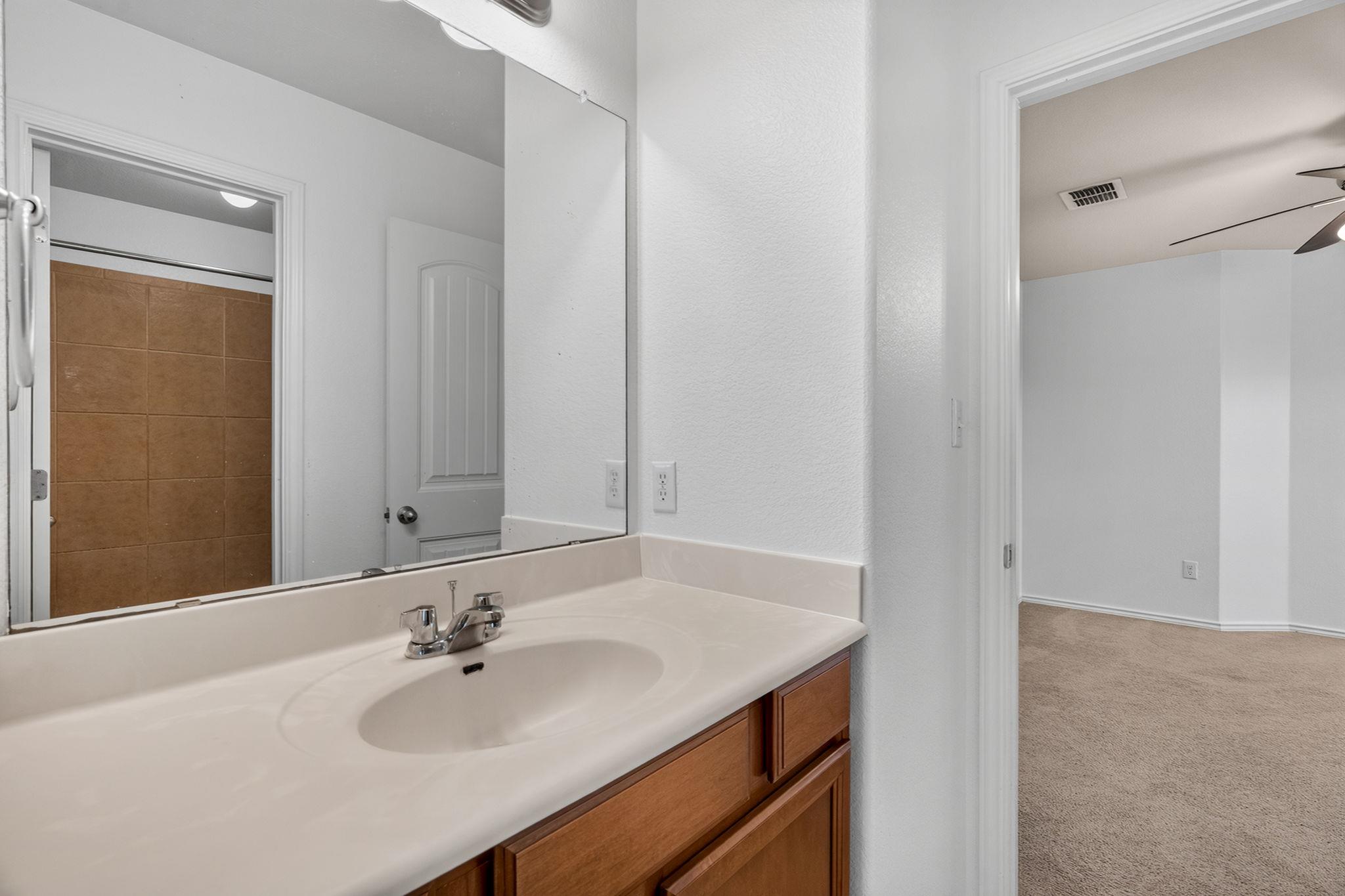 2627 Garlic Creek Dr Property Photo 29