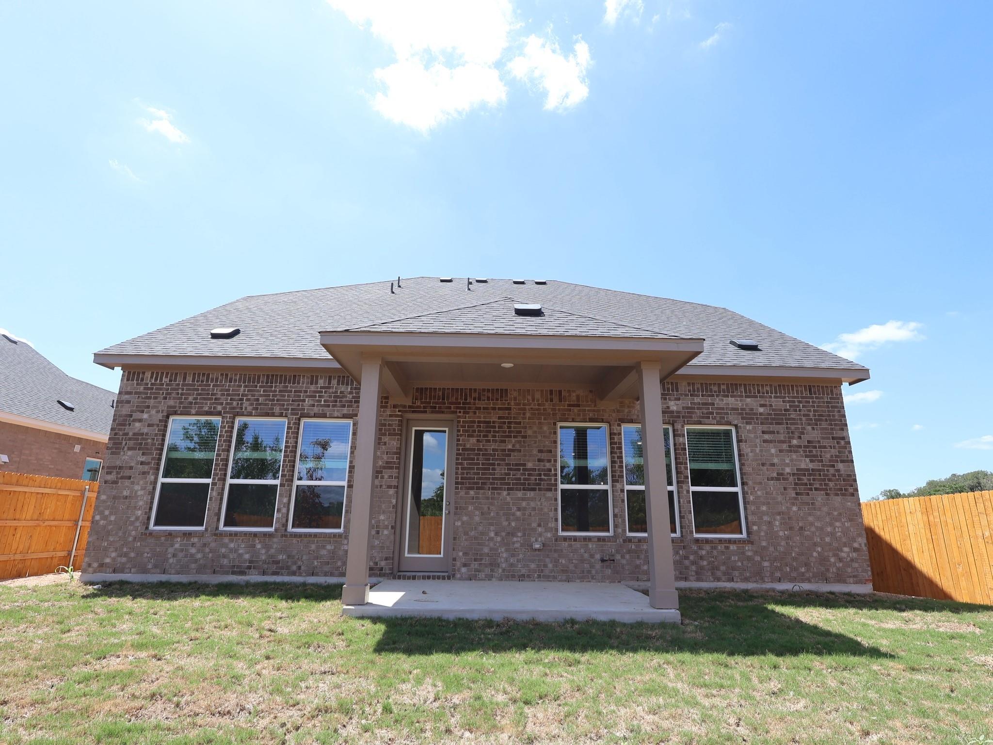 261 Callahan Loop Property Photo 5