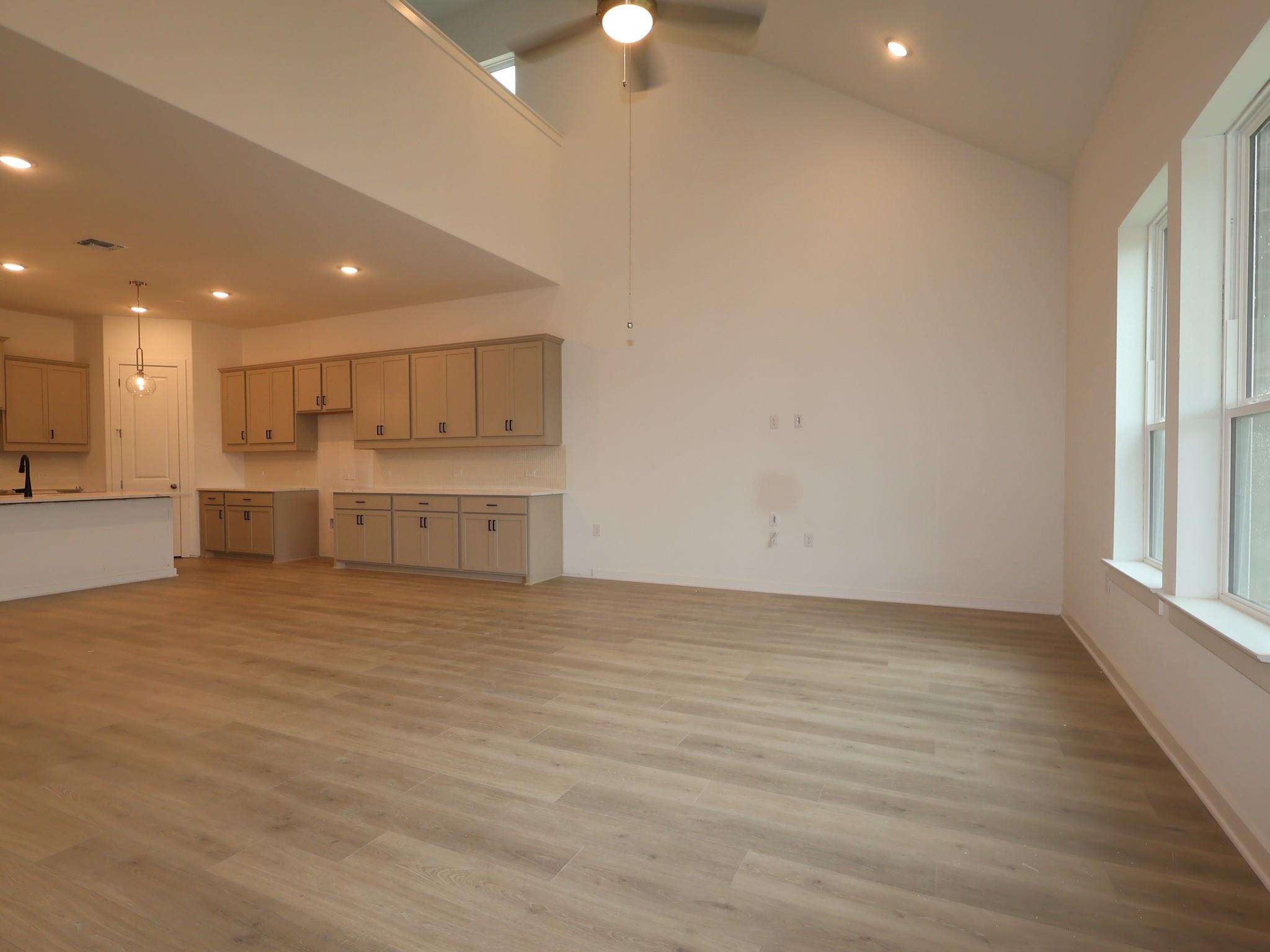 261 Callahan Loop Property Photo 9