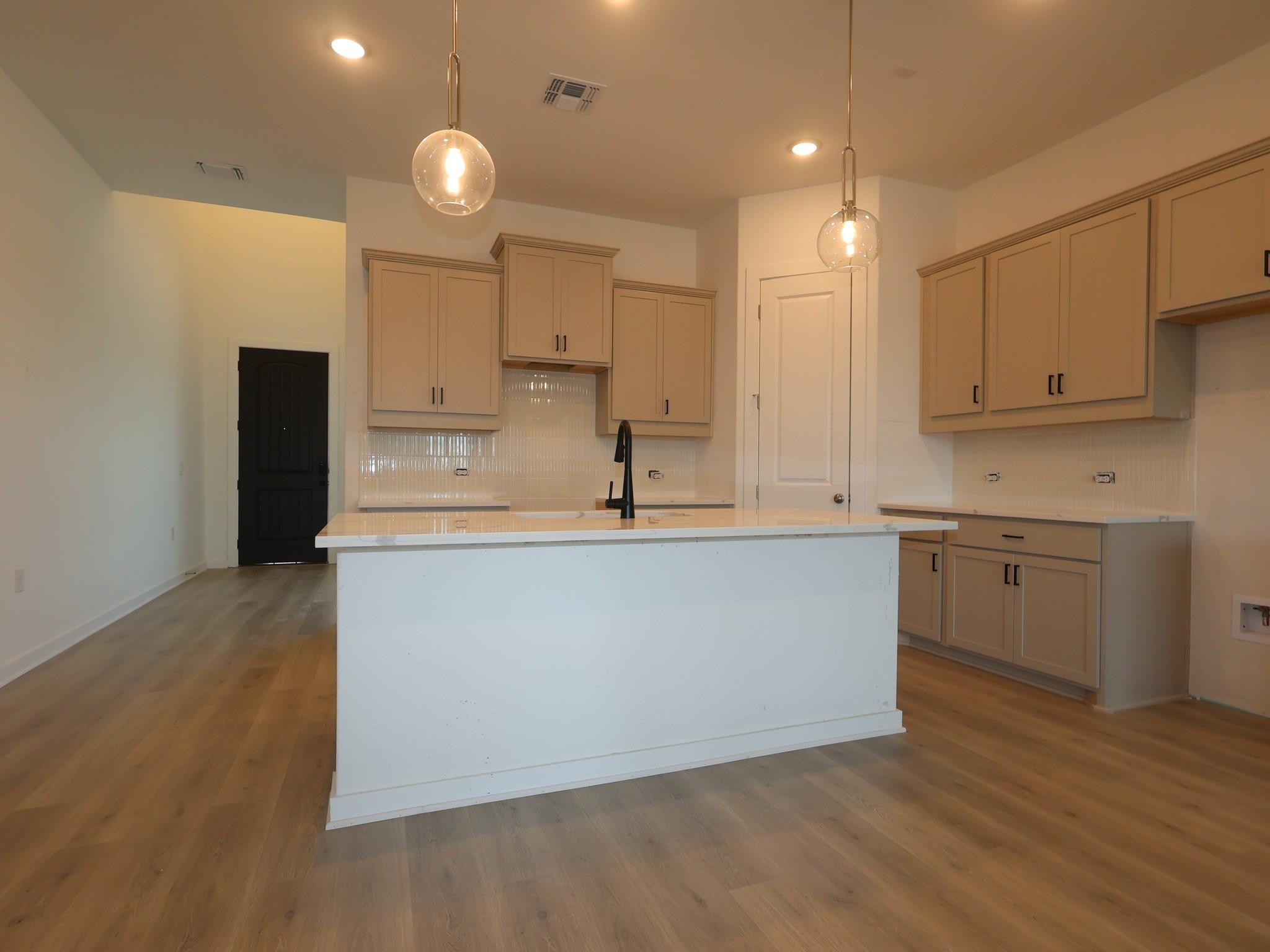 261 Callahan Loop Property Photo 10