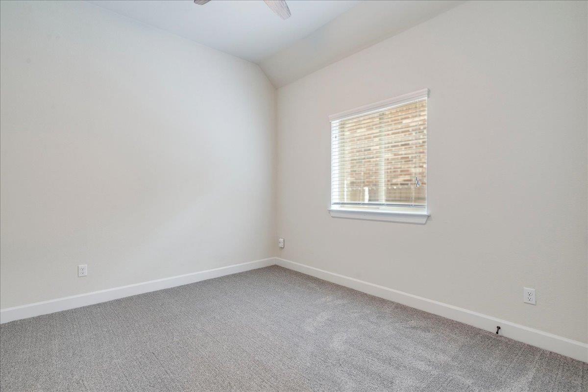 221 Clearwater Way Property Photo 28