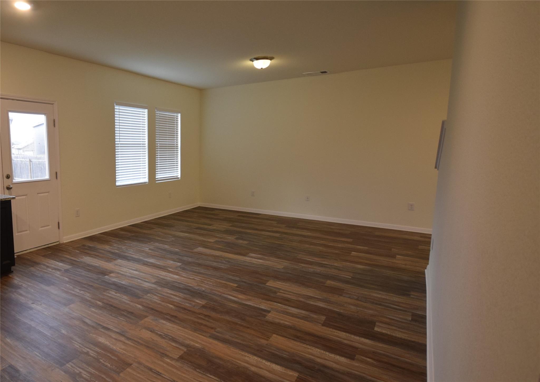364 Bell Rings Dr Property Photo 8