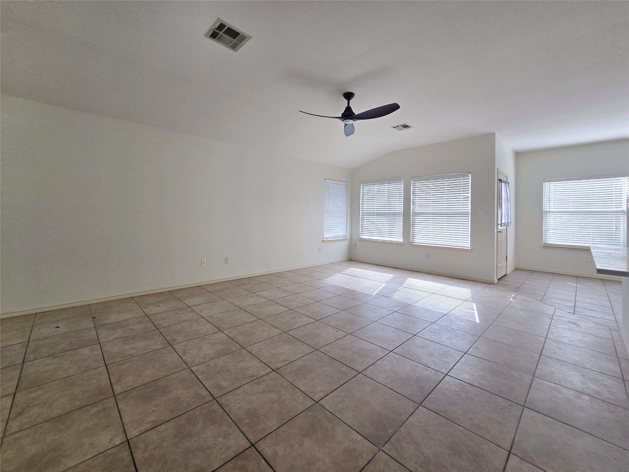 1128 Brashear Ln Property Photo 6