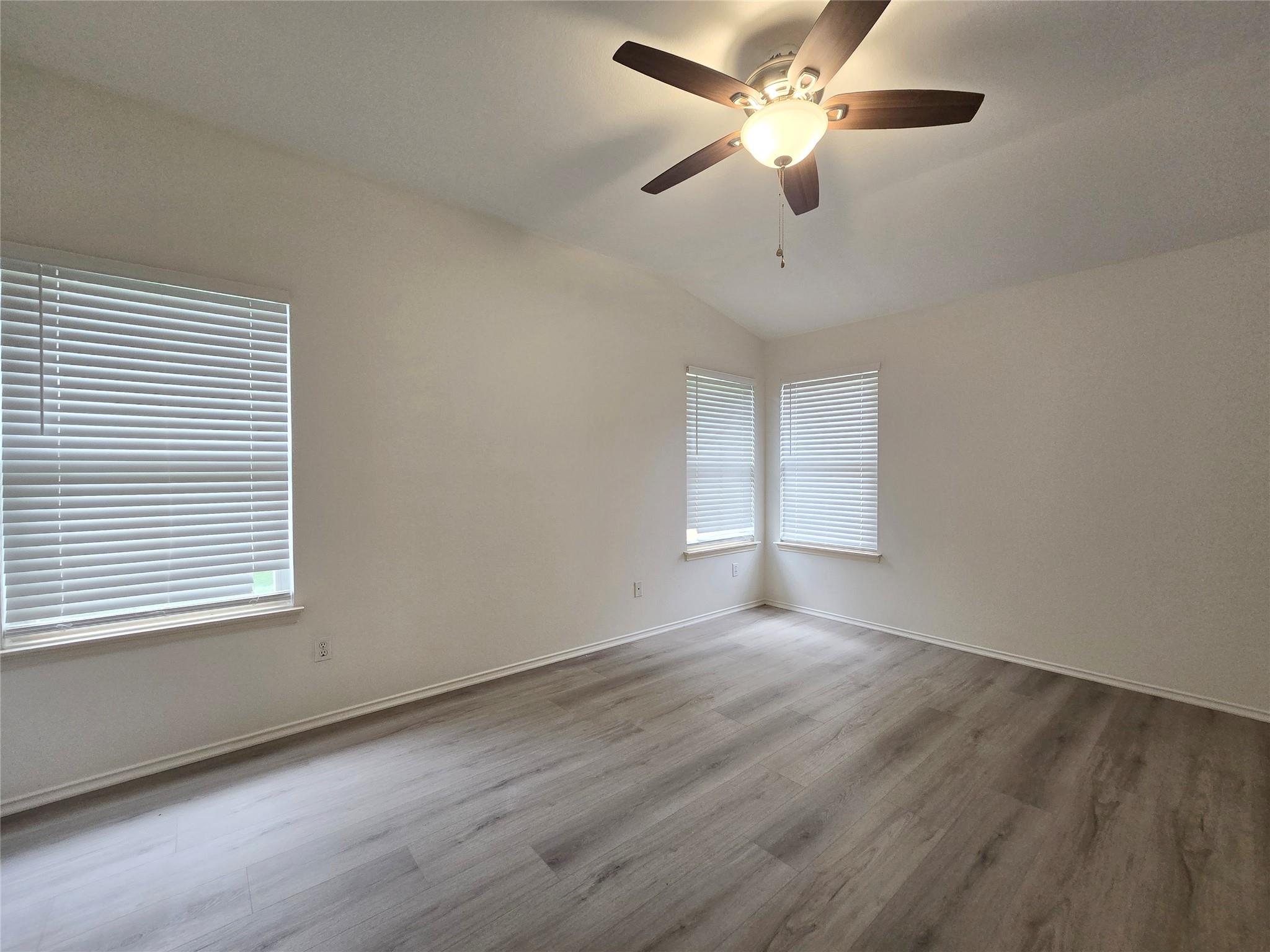1128 Brashear Ln Property Photo 17