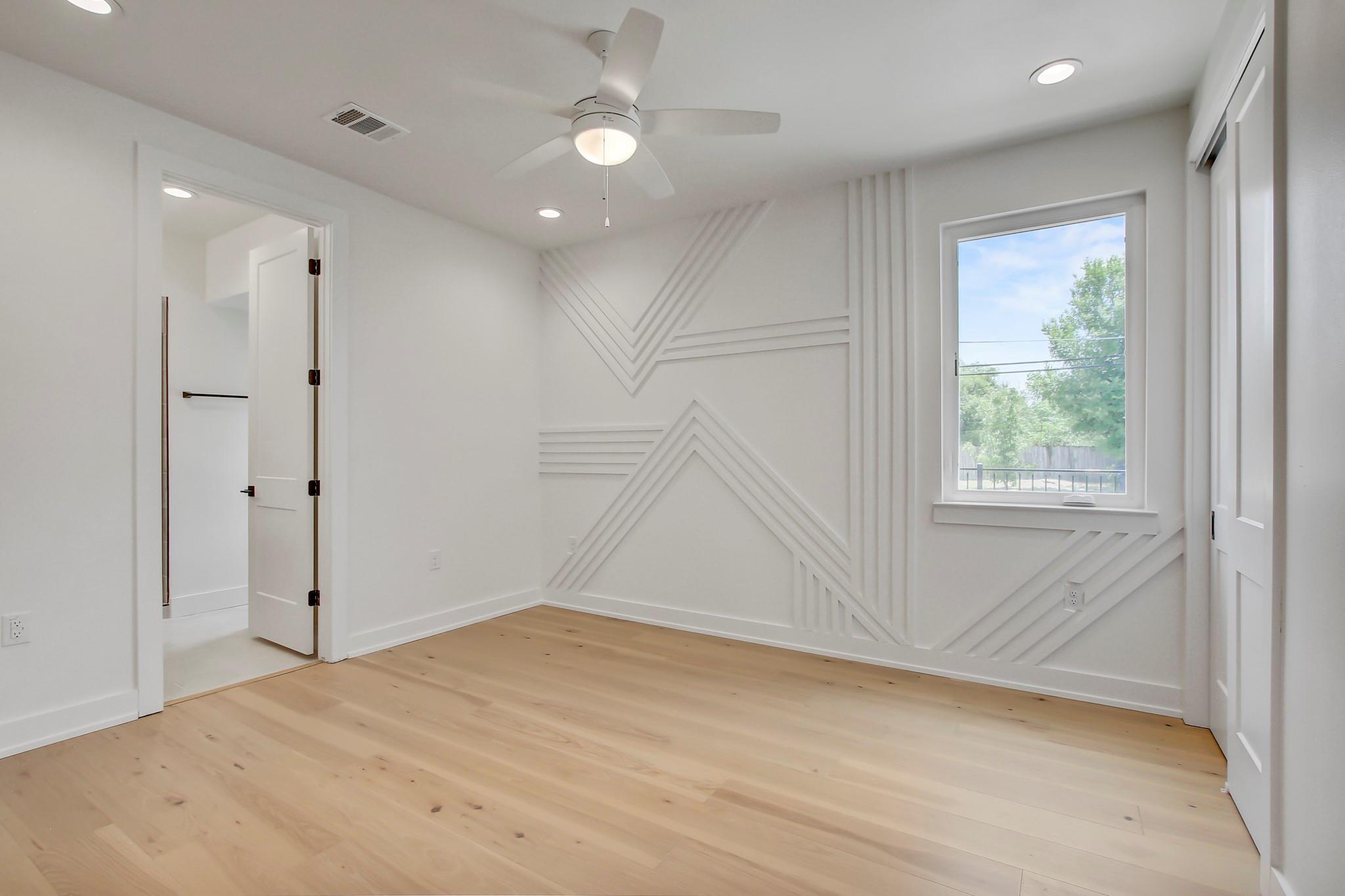 4127 E 12th St #8 Property Photo 17