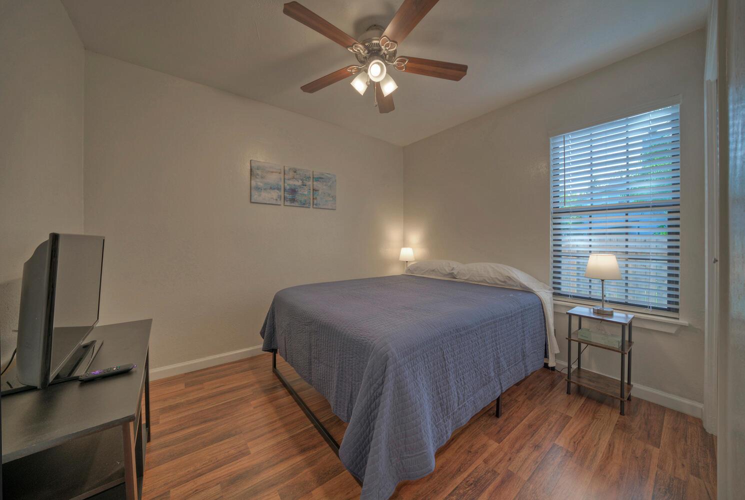 1004 Hyridge St Property Photo 3