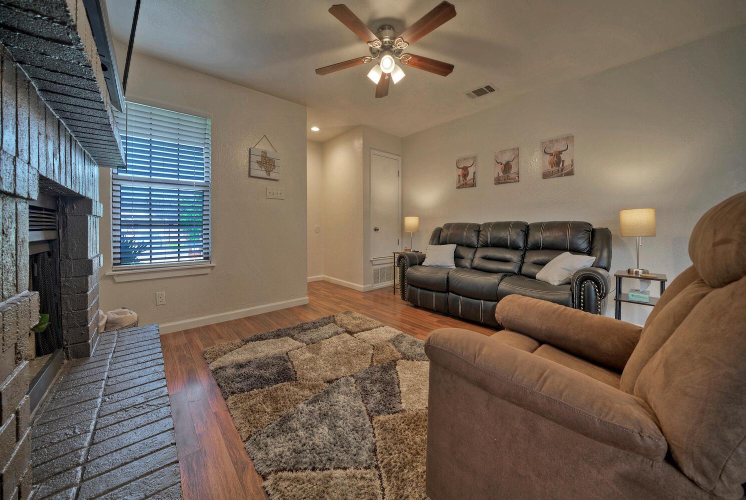 1004 Hyridge St Property Photo 10