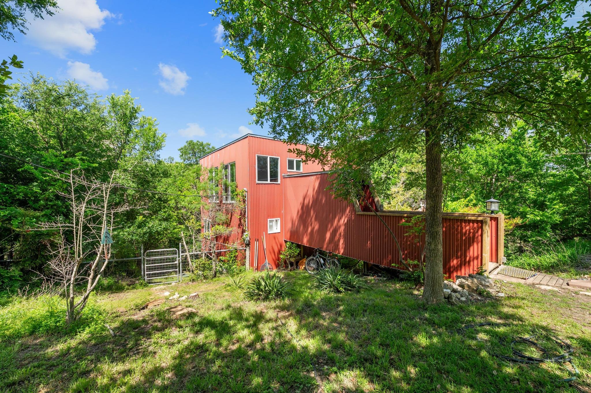 20 N Peak Rd Property Photo 4