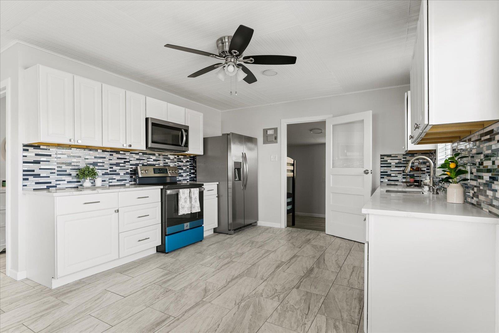 115 N Byers St Property Photo 19