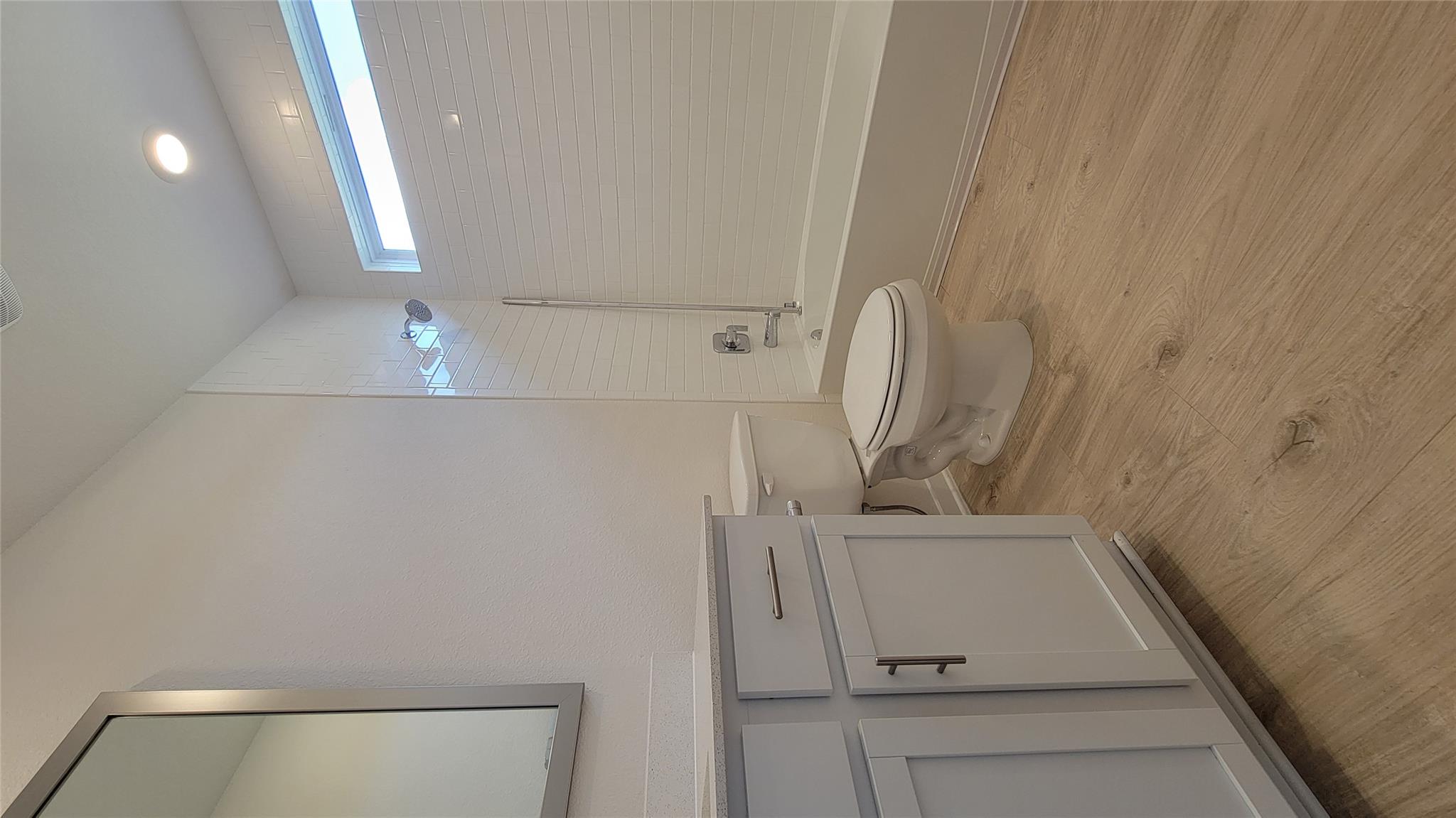 429 Tinto St Property Photo 6