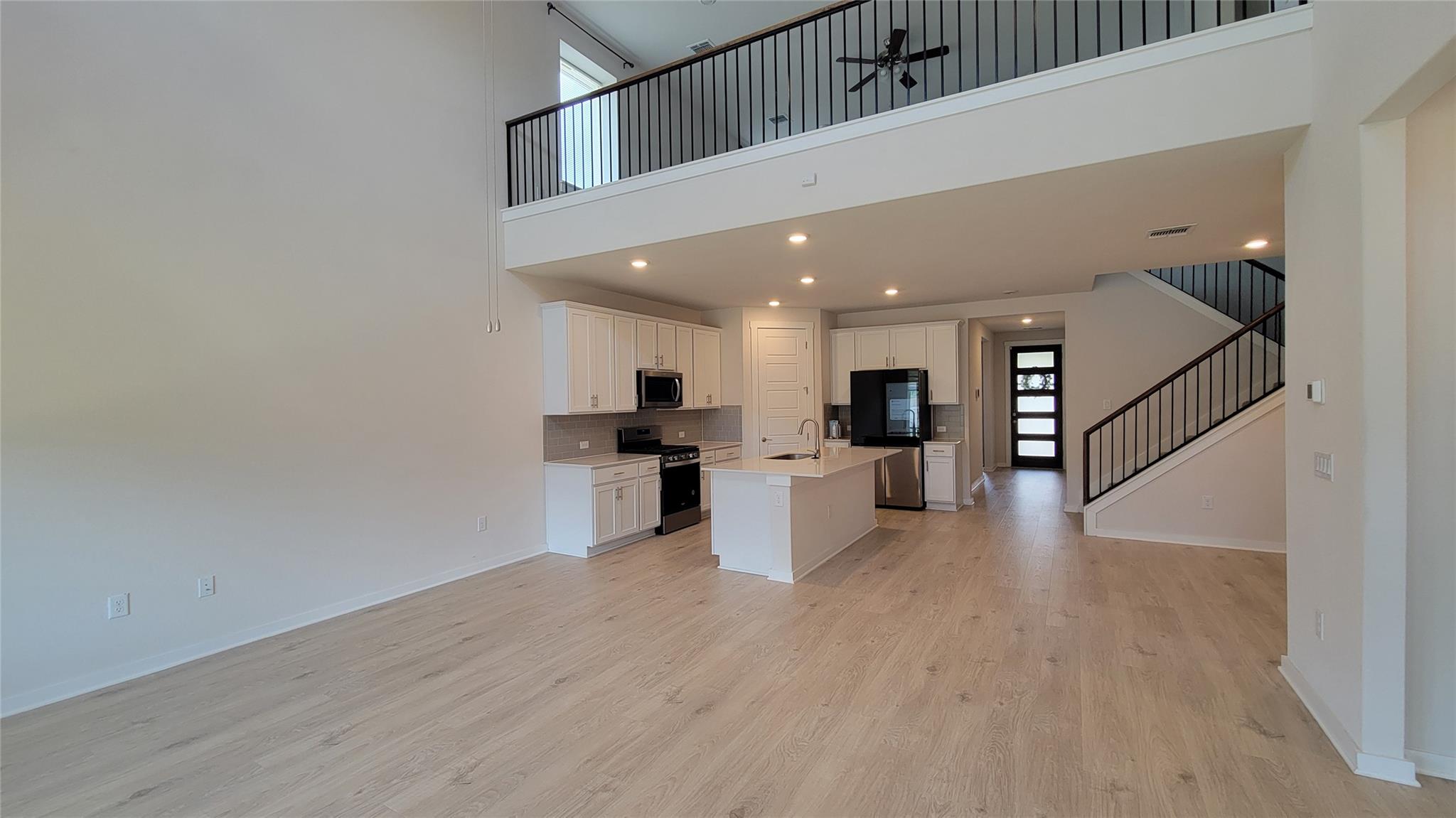 429 Tinto St Property Photo 12