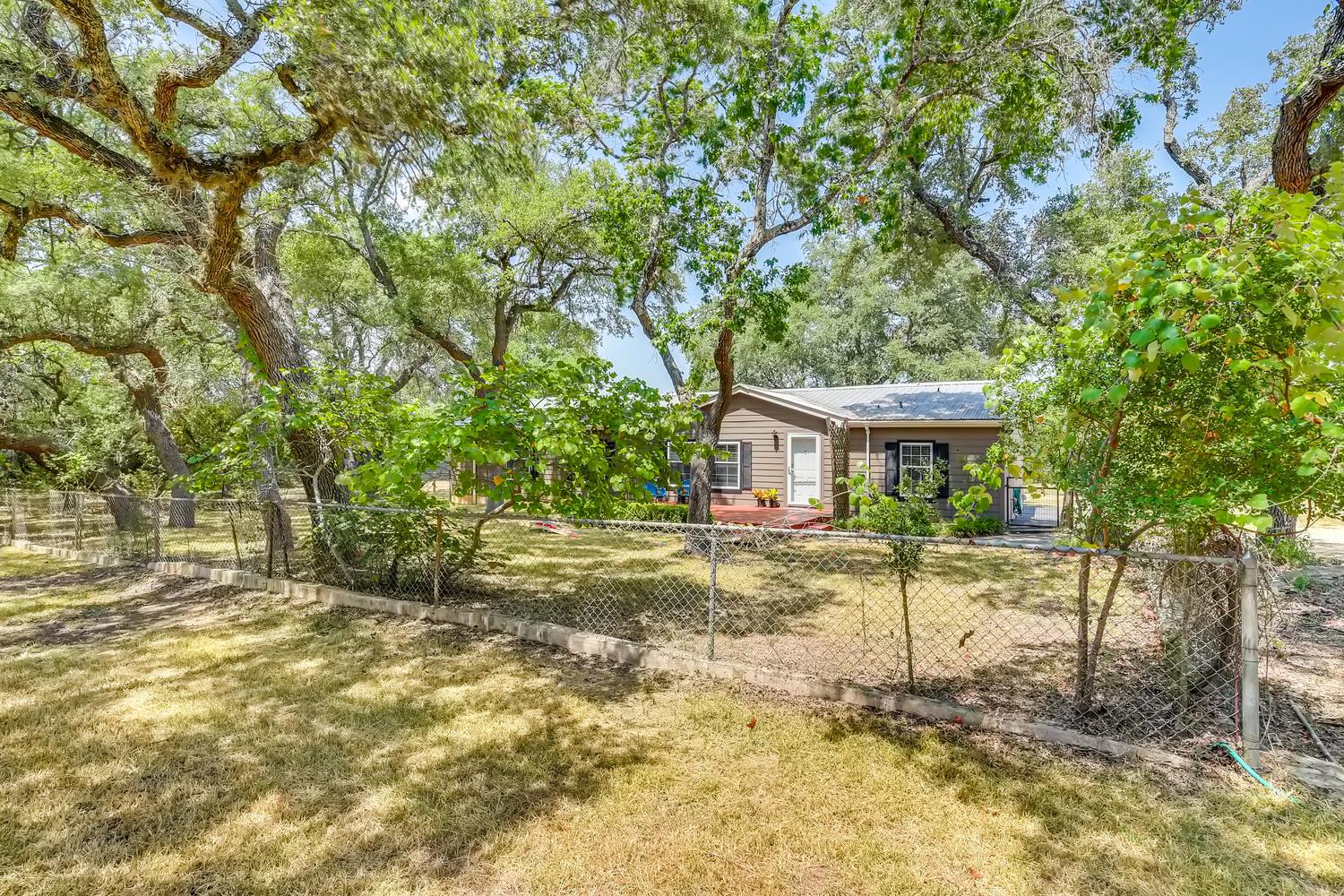 2023 Harmon Hills Rd Property Photo 2