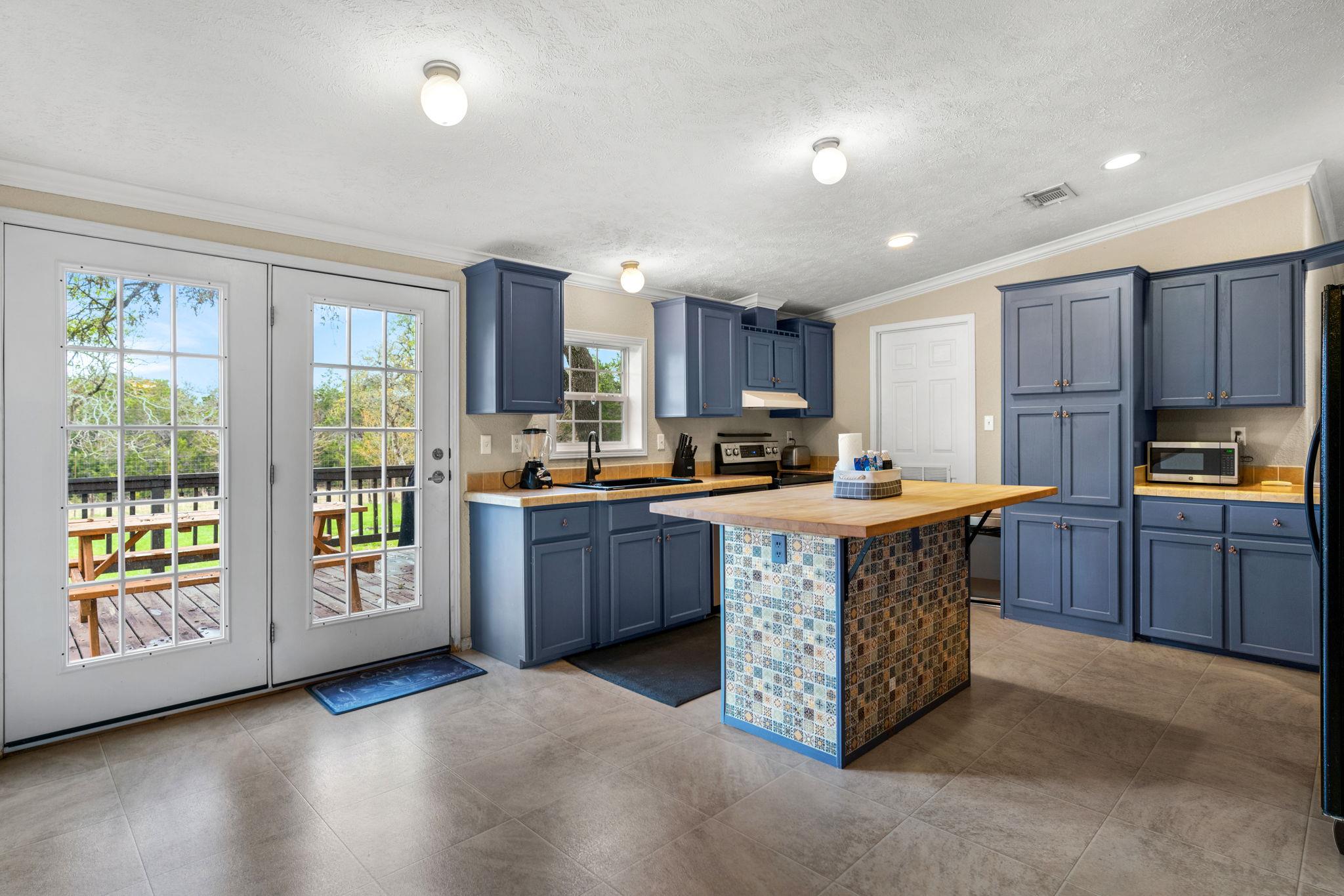 2023 Harmon Hills Rd Property Photo 14