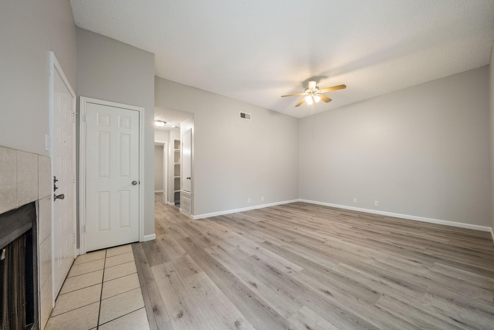 428 S Sailmaster St #b Property Photo 12