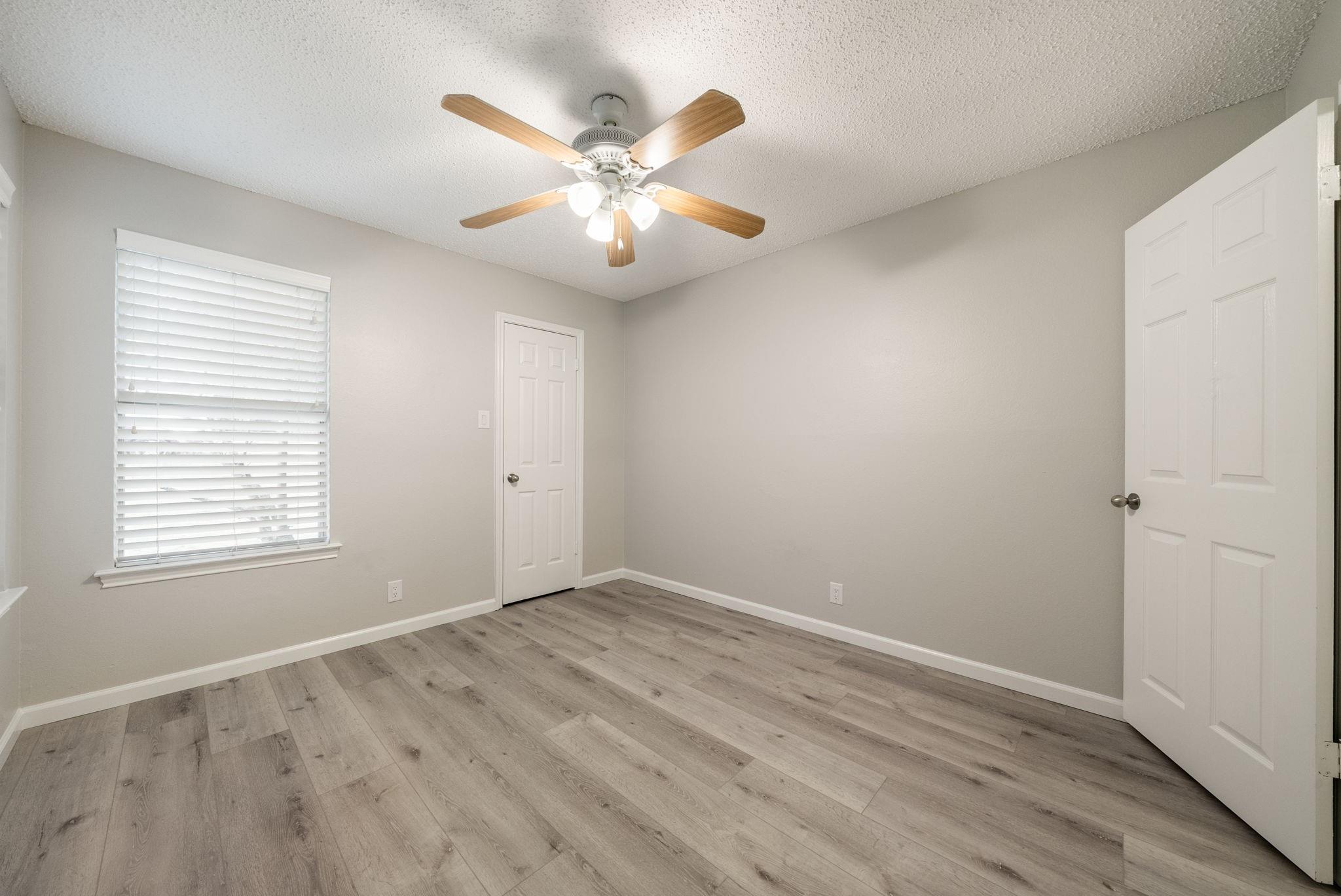 428 S Sailmaster St #b Property Photo 15