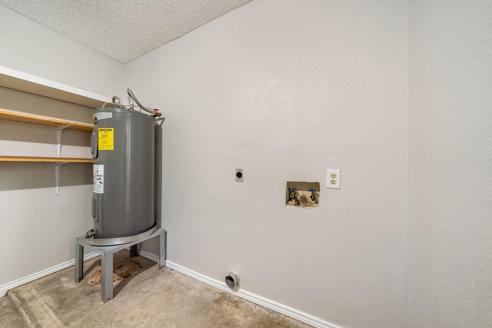428 S Sailmaster St #b Property Photo 16