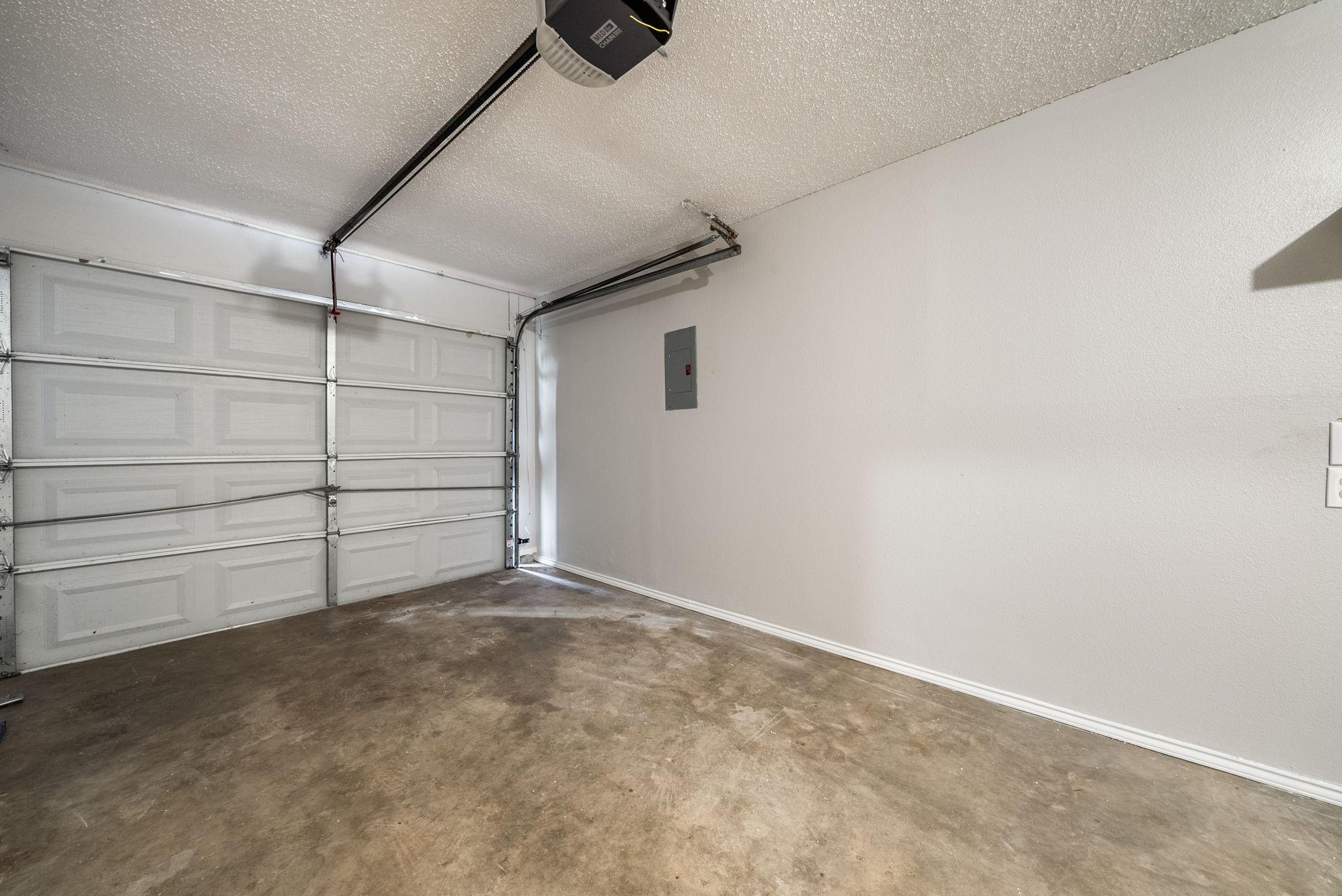 428 S Sailmaster St #b Property Photo 17