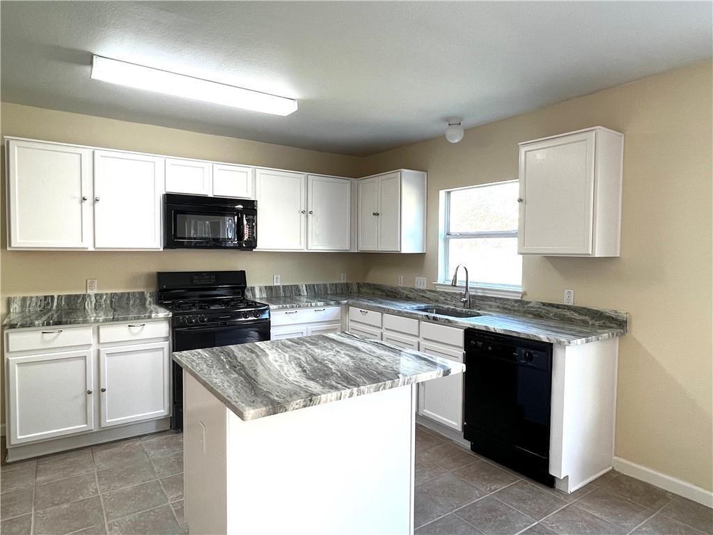 2307 Founder Dr Property Photo 8