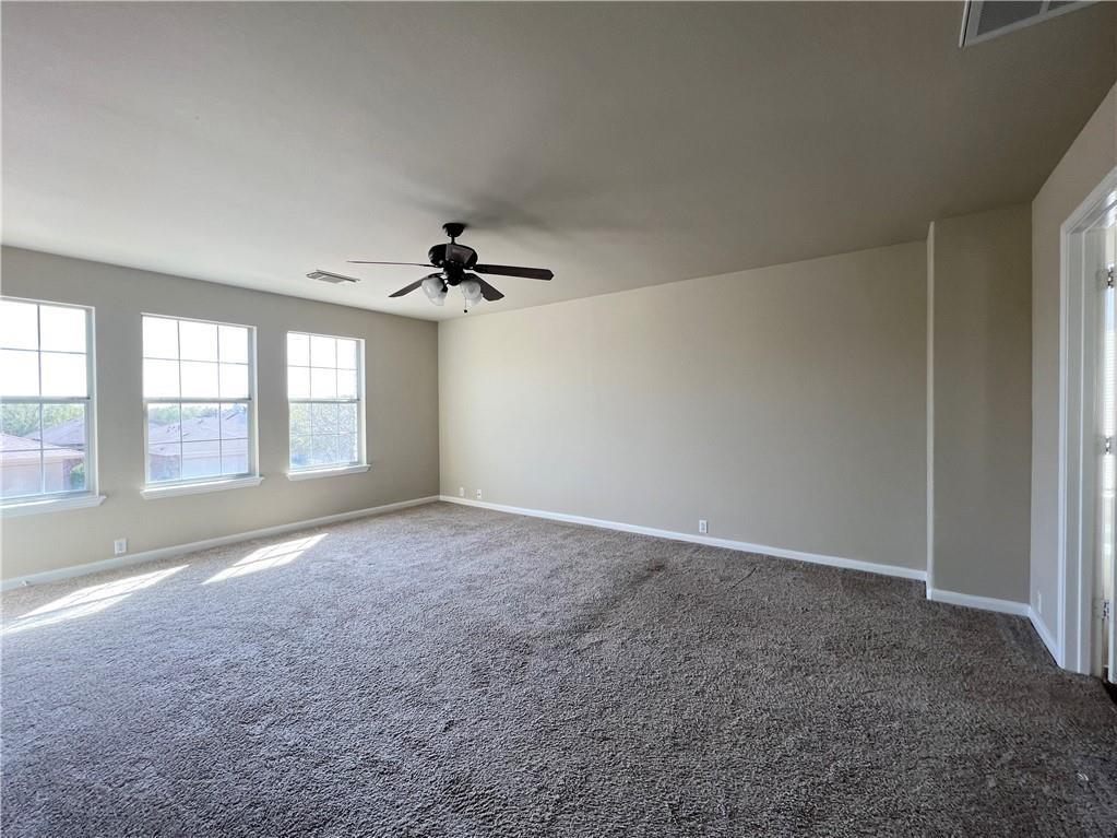 2307 Founder Dr Property Photo 12