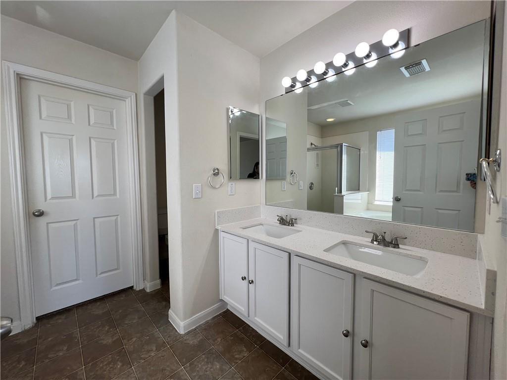 2307 Founder Dr Property Photo 14