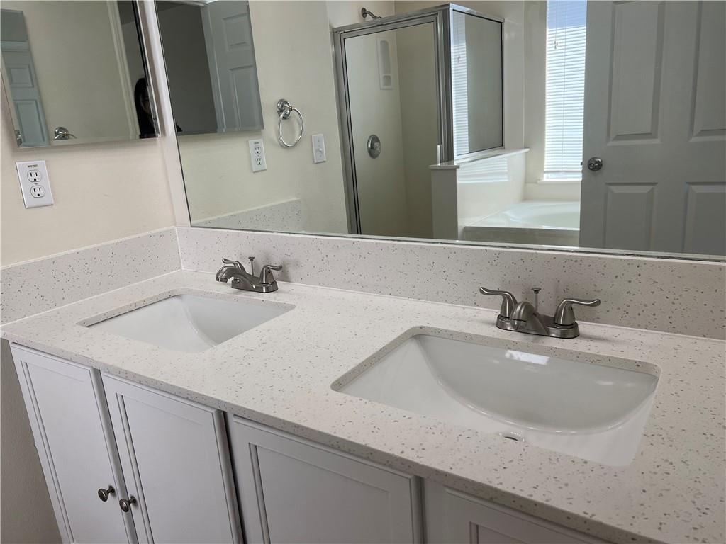 2307 Founder Dr Property Photo 15