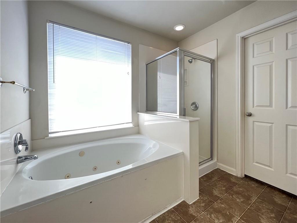2307 Founder Dr Property Photo 16