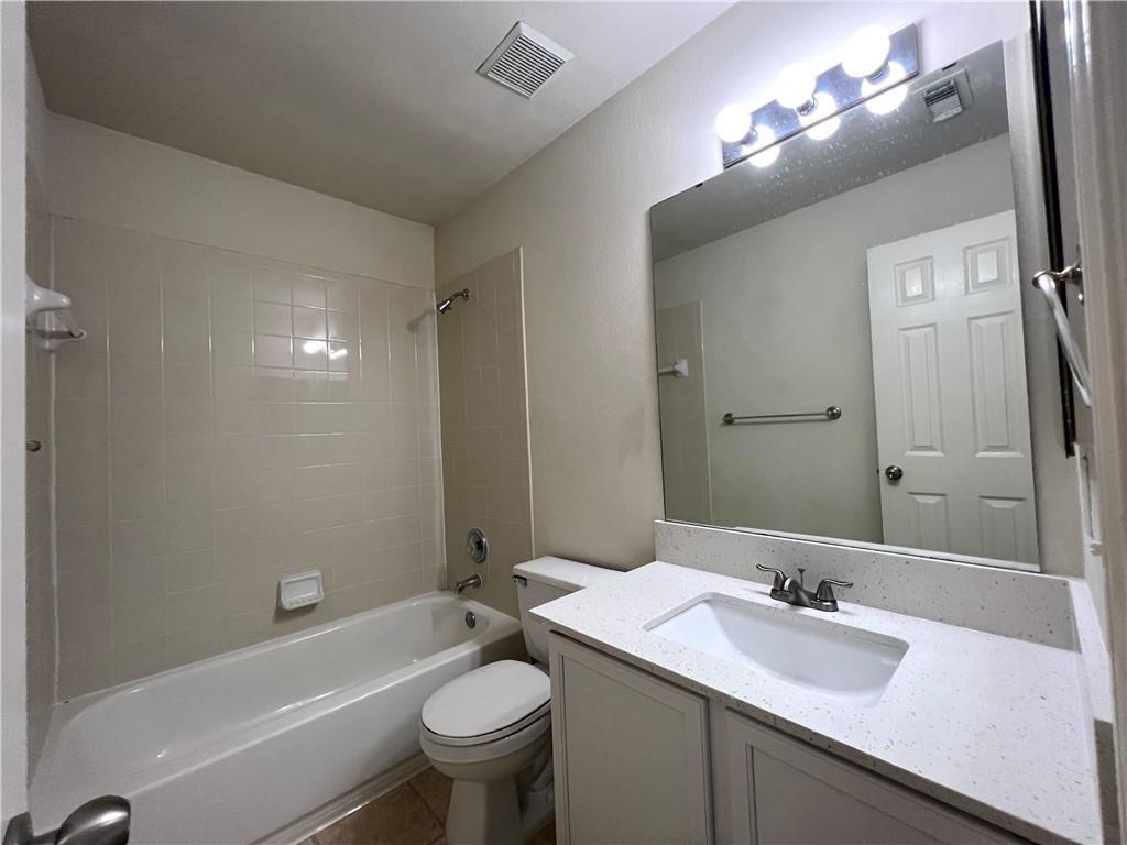 2307 Founder Dr Property Photo 19