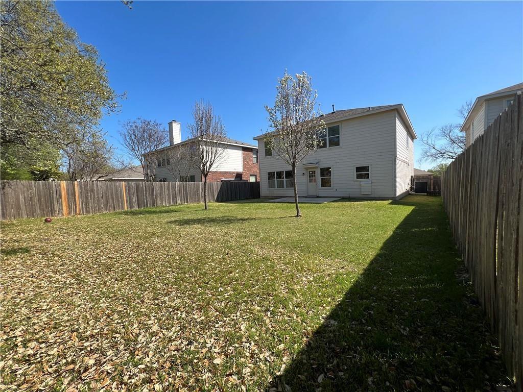 2307 Founder Dr Property Photo 22