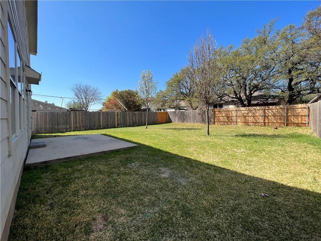 2307 Founder Dr Property Photo 23
