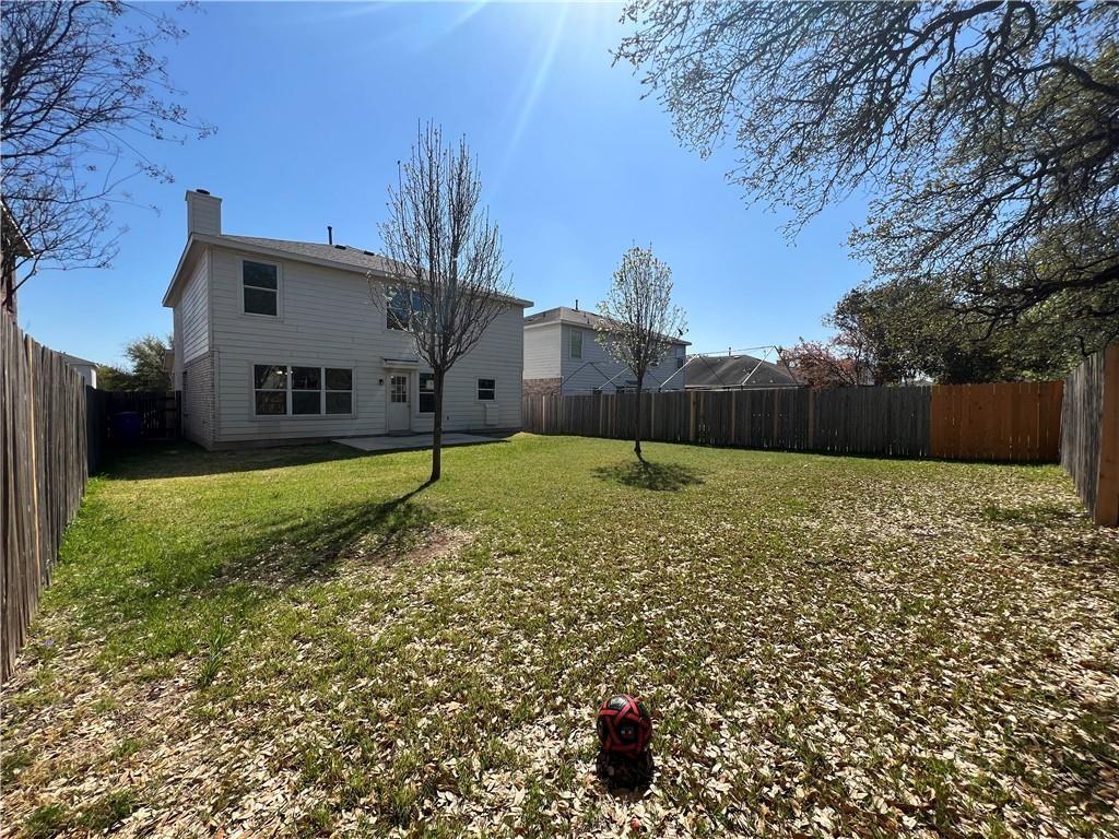 2307 Founder Dr Property Photo 24
