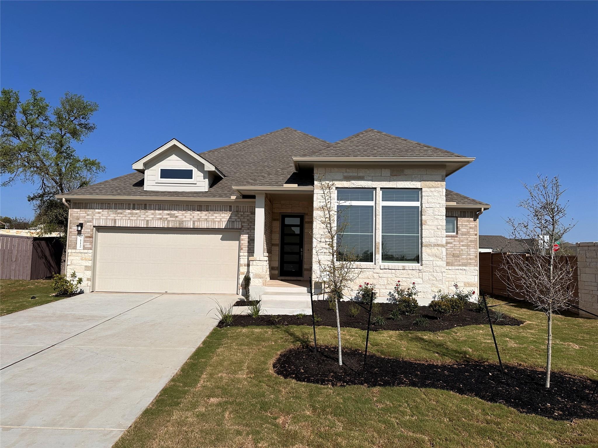112 Valor LOOP Property Photo 1