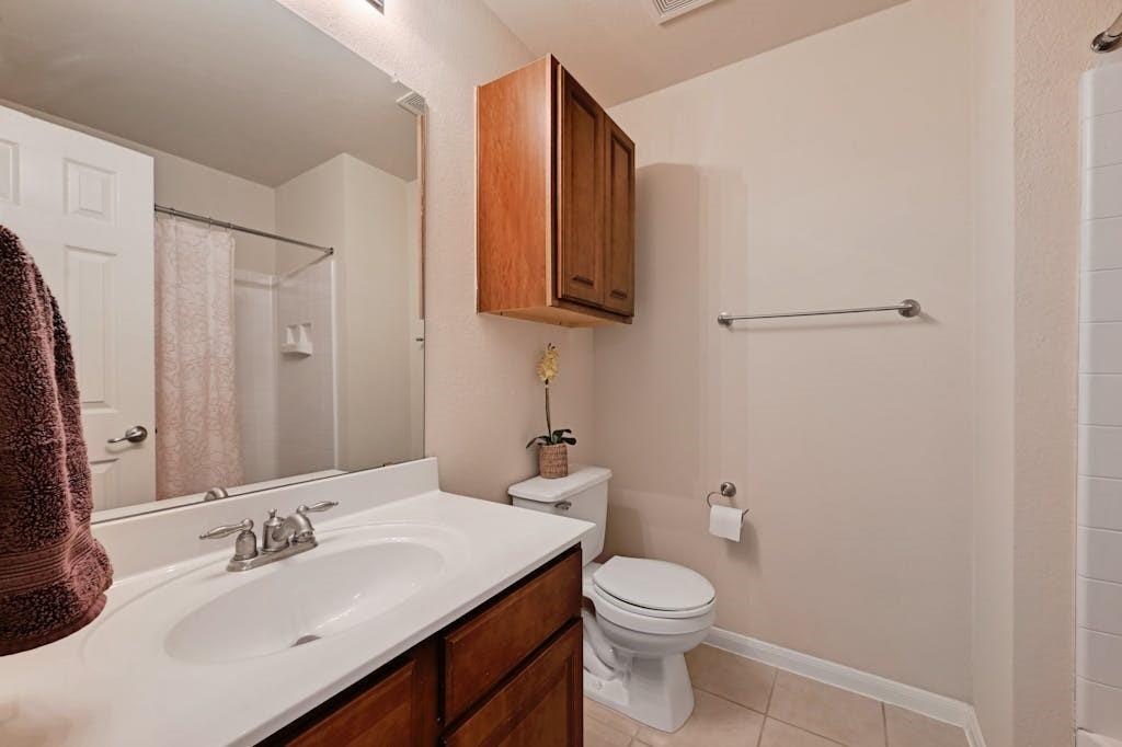 3916 Bronco Bend Loop Property Photo 25