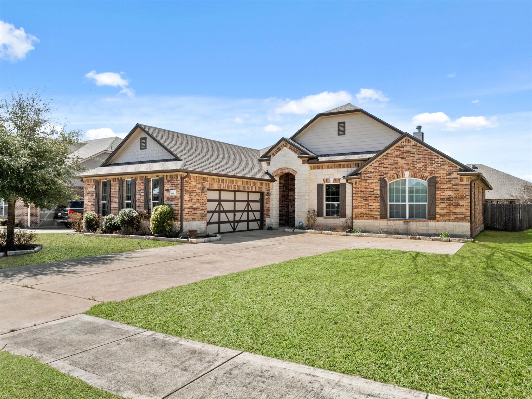18512 Pencil Cactus Dr Property Photo