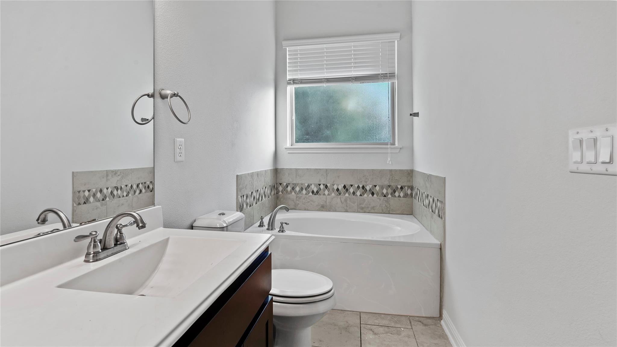 135 Simon None Property Photo 21