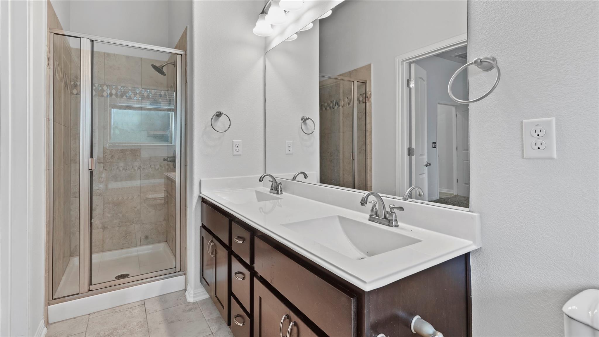 135 Simon None Property Photo 22