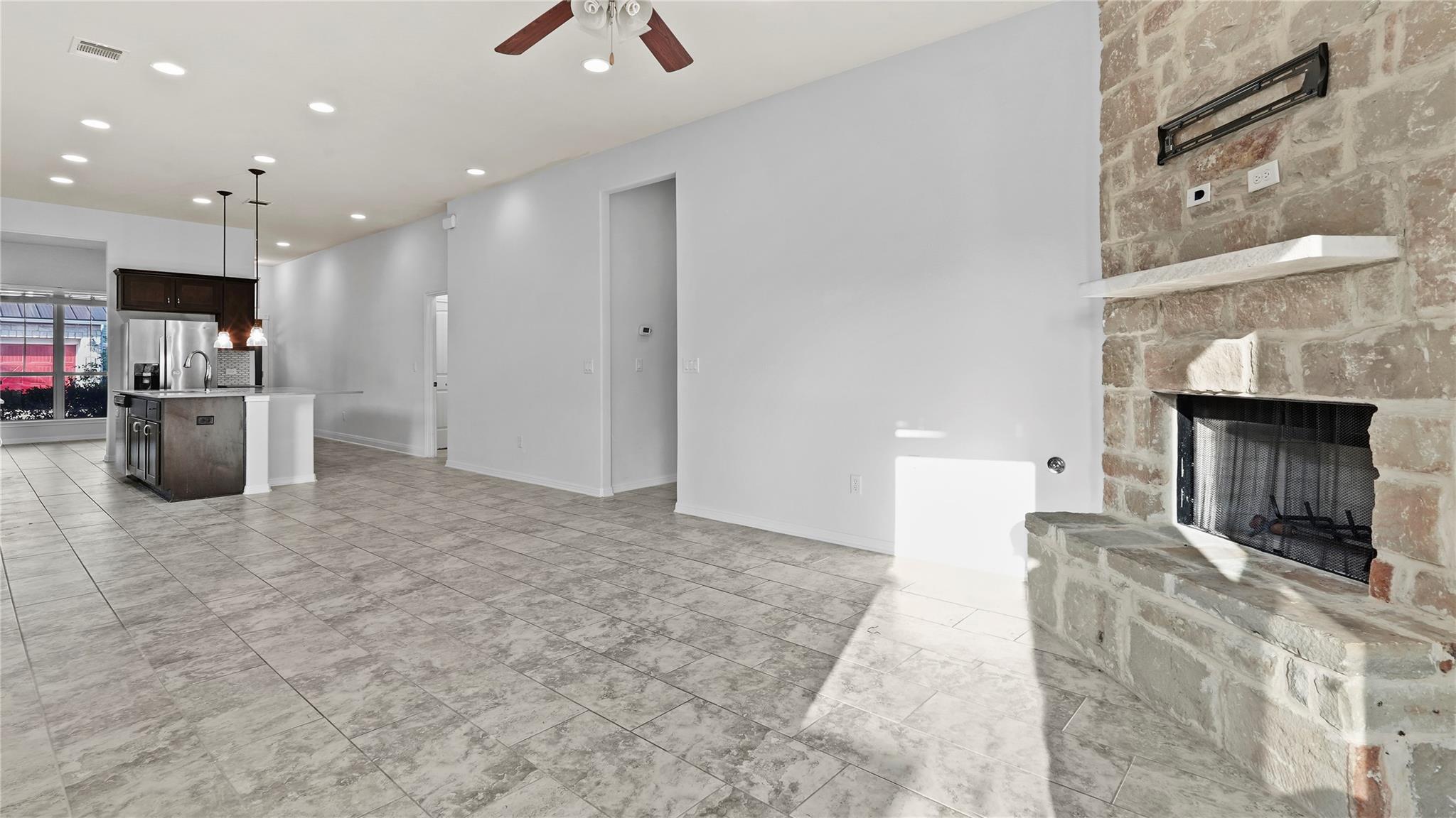 135 Simon None Property Photo 24