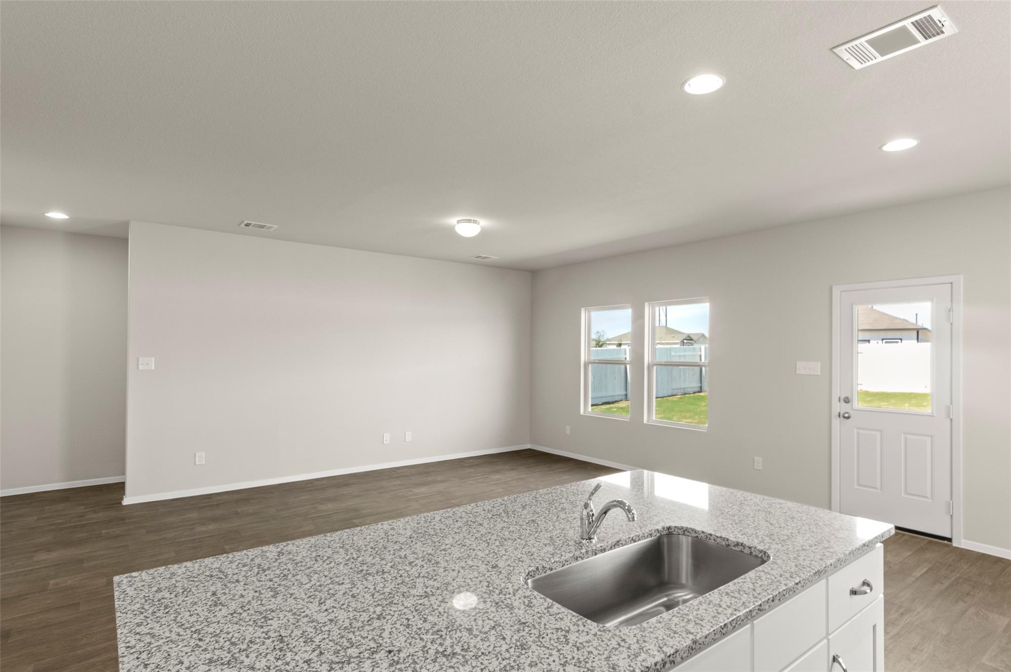 1211 Teychas Dr Property Photo 6